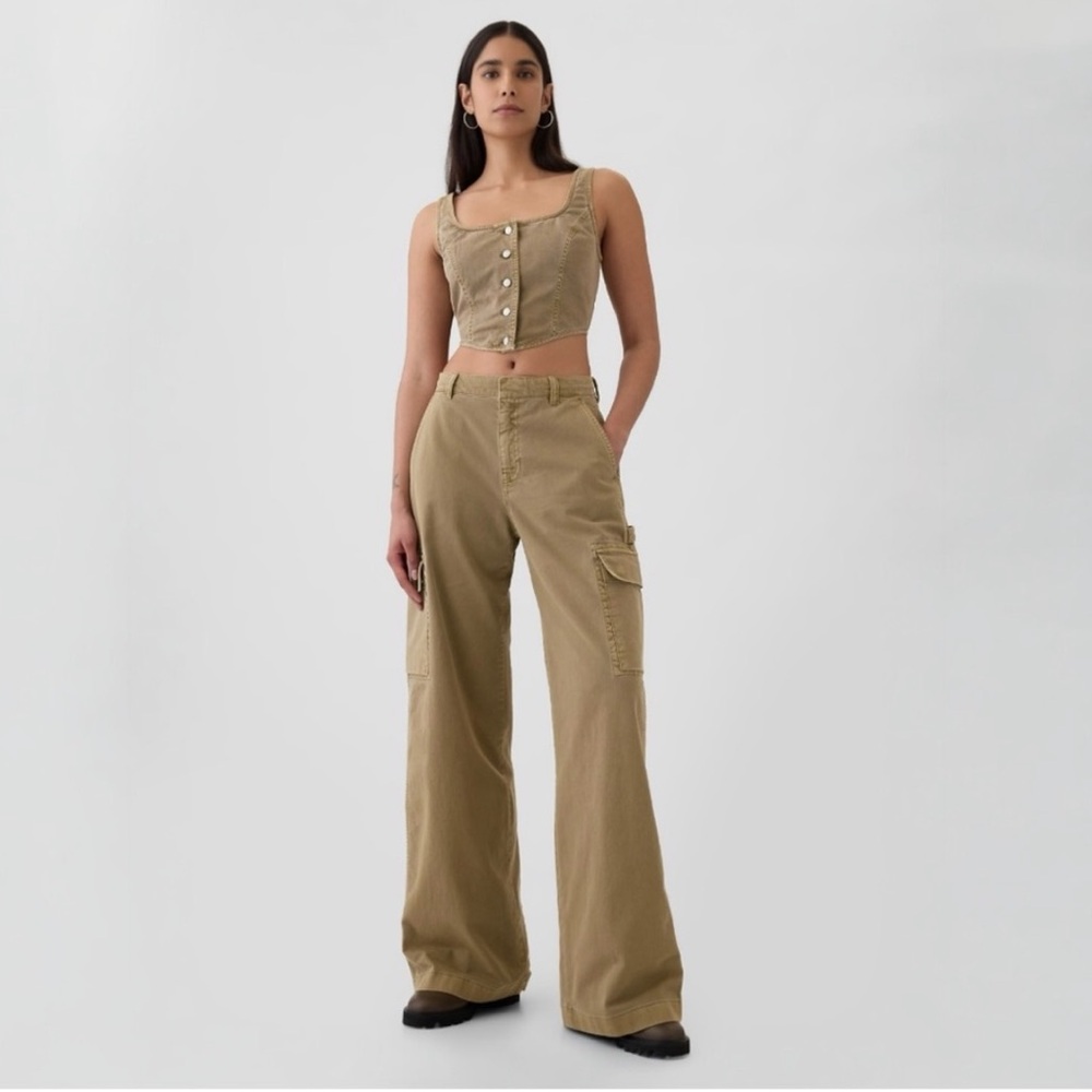 NWT‎ GAP Mid Rise Cargo Baggy Khakis - Size 6 🩷 #518140 - Picture 2 of 9